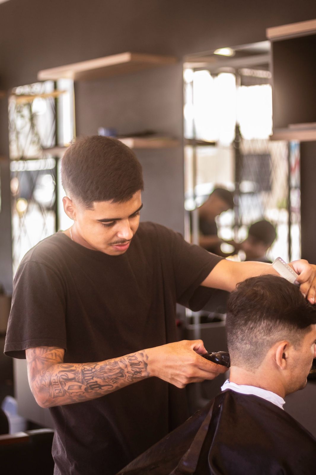 Vinicius na barbearia